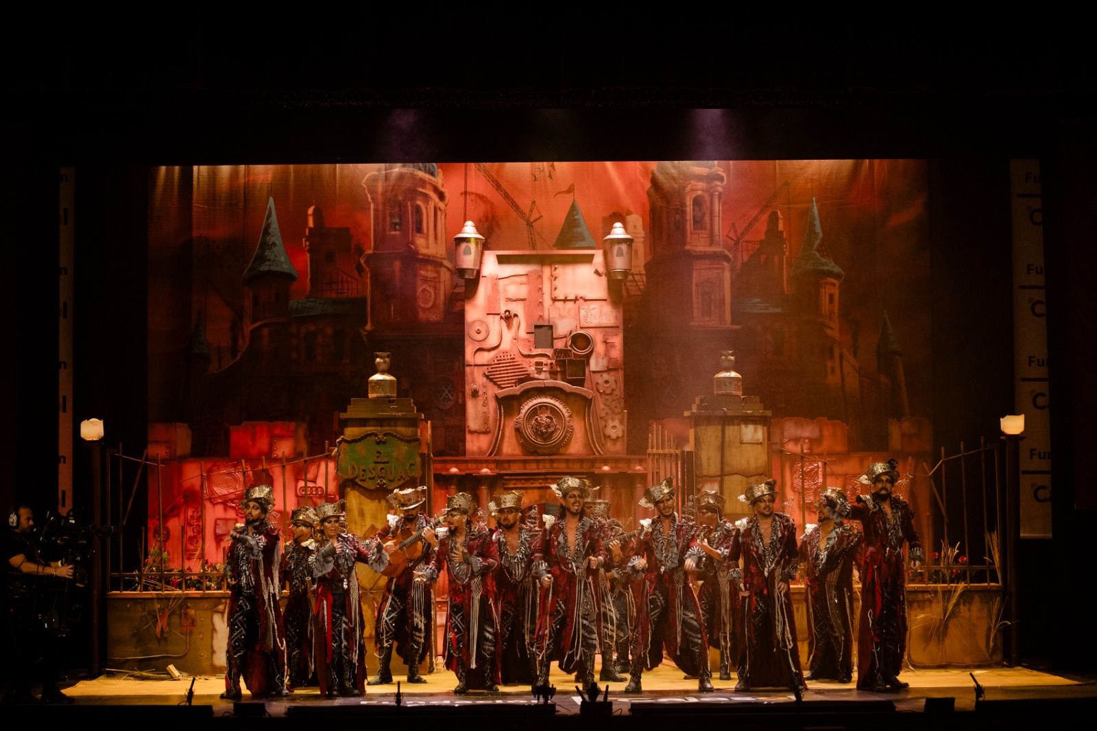 La escenografía de la comparsa 'El desguace'