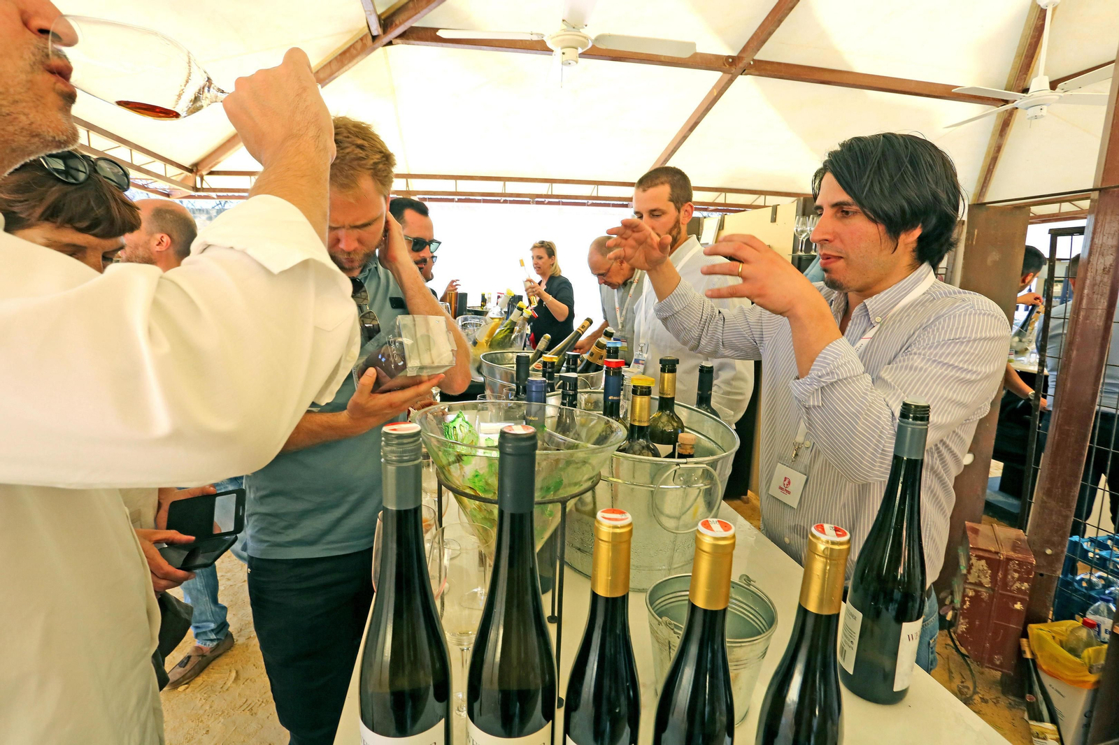 Expositor del importador de vinos europeo Vinos Perea, de Logroño. Expositor del importador de vinos europeo Vinos Perea, de Logroño.