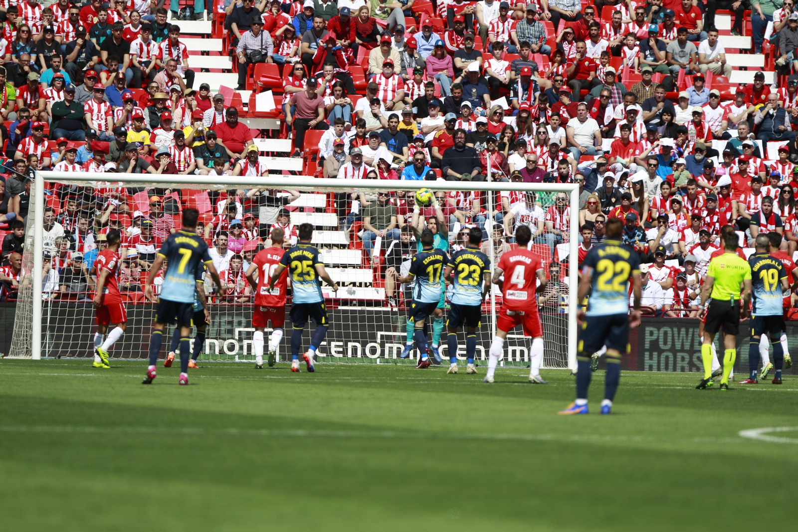 Imágenes del partido de la Liga Santander U.D. Almería-Cádiz C.F.