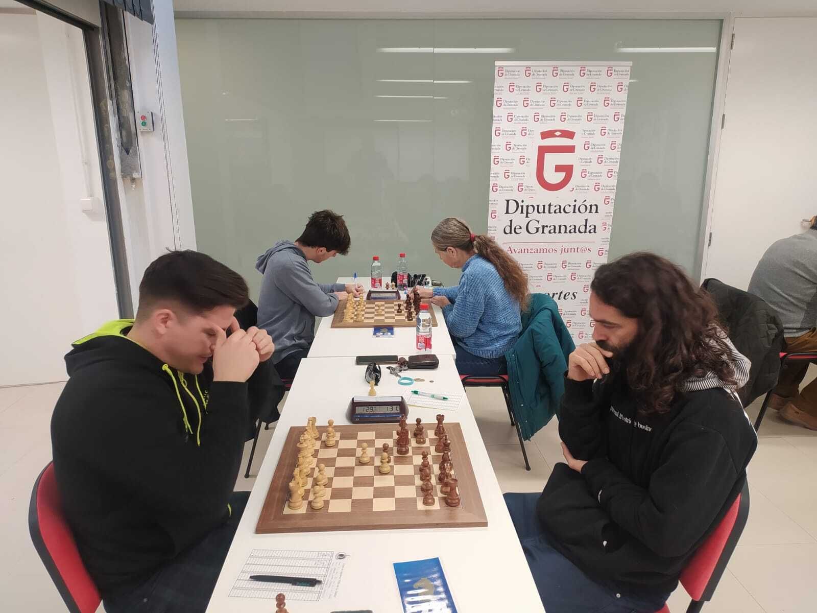 Momento de una de las partidas del torneo zubiense.