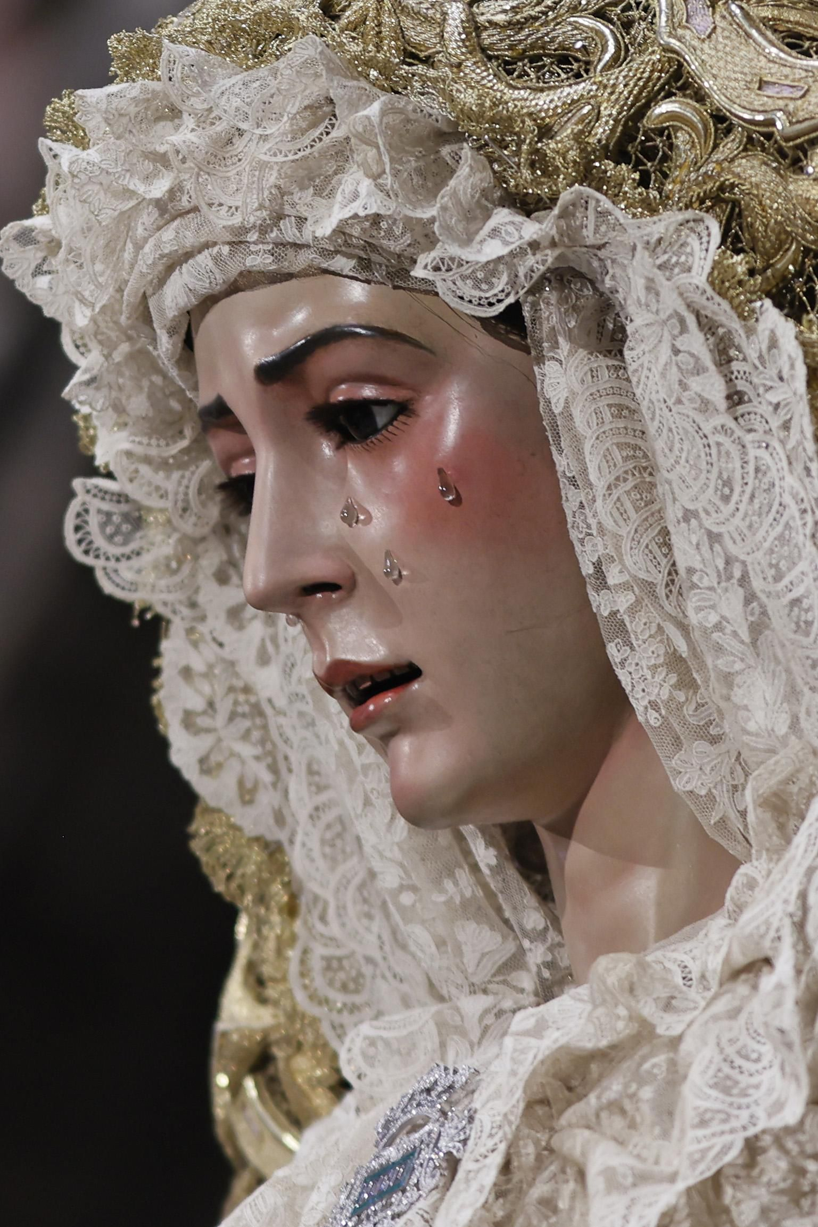 La coronación de la Virgen del Rocío en imágenes