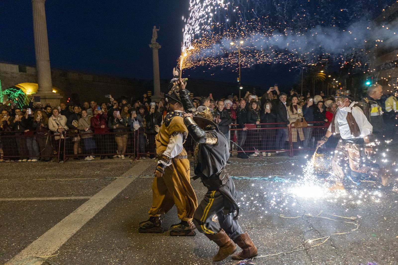 Las mejores imágenes de la Cabalgata del Carnaval de Cádiz 2026