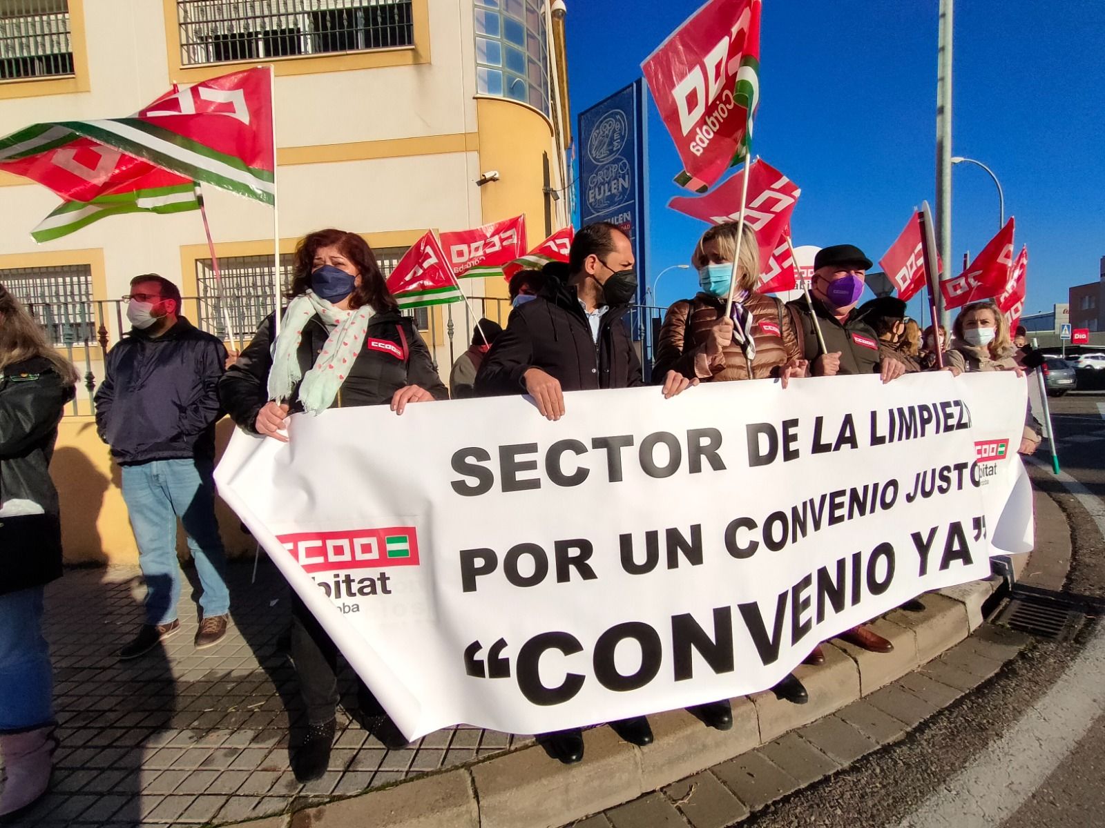 Concentración de CCOO por el convenio de los trabajadores de limpieza