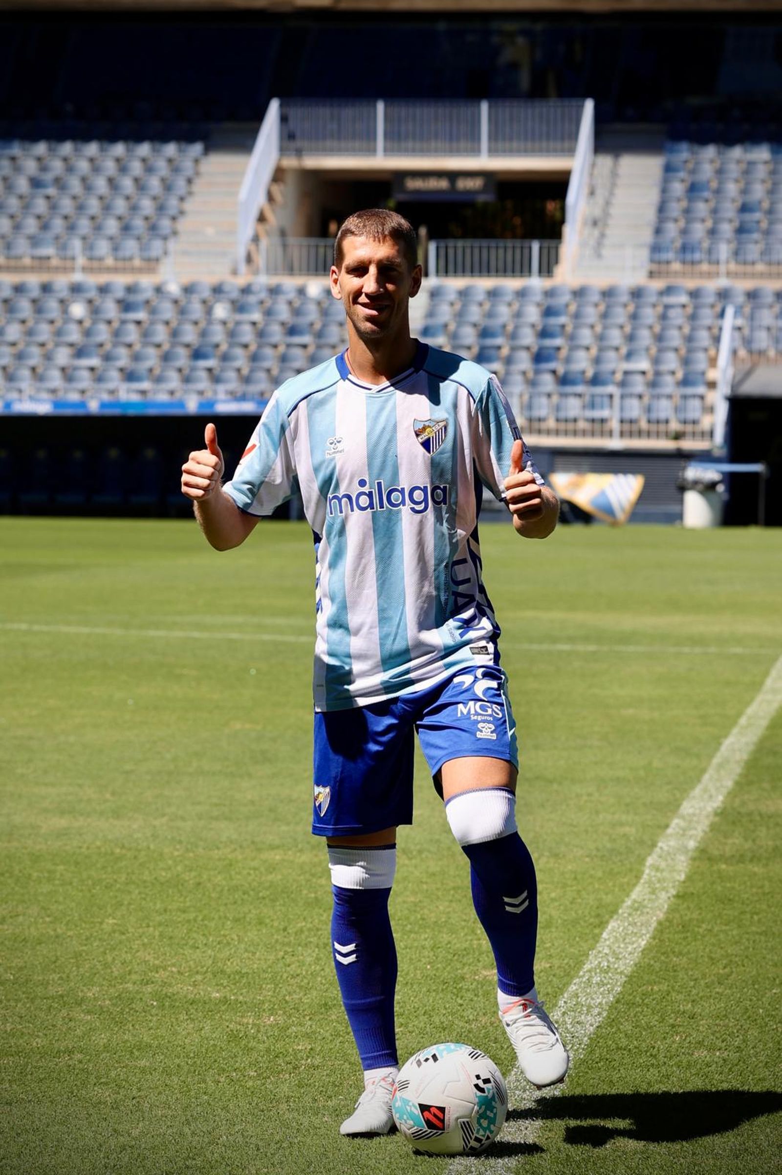 Las primeras imágenes de Brasanac como jugador del Málaga CFº