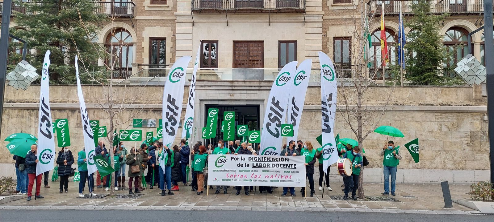 CSIF Granada denuncia la falta de personal estructural y el ...