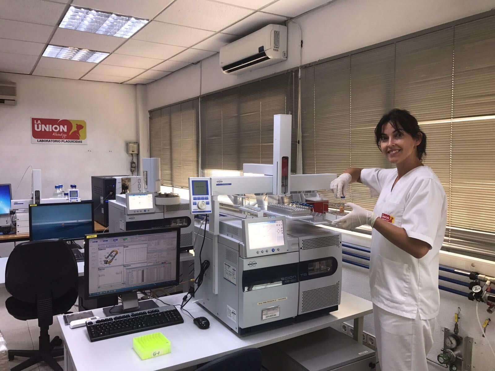 Isabel Martín en el laboratorio de La Unión Corp., líder de este consorcio impulsor del proyecto.