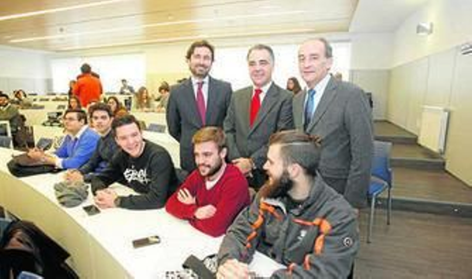 Representantes institucionales, ayer en Loyola Andalucía. Representantes institucionales, ayer en Loyola Andalucía.