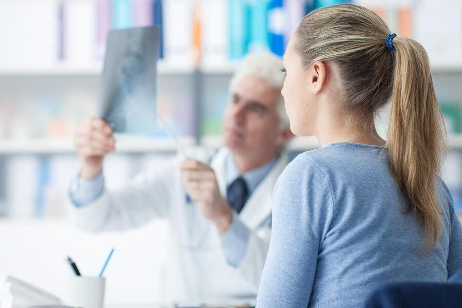Una nueva 'epidemia' de cáncer amenaza a los menores de 50 años, estas son las causas