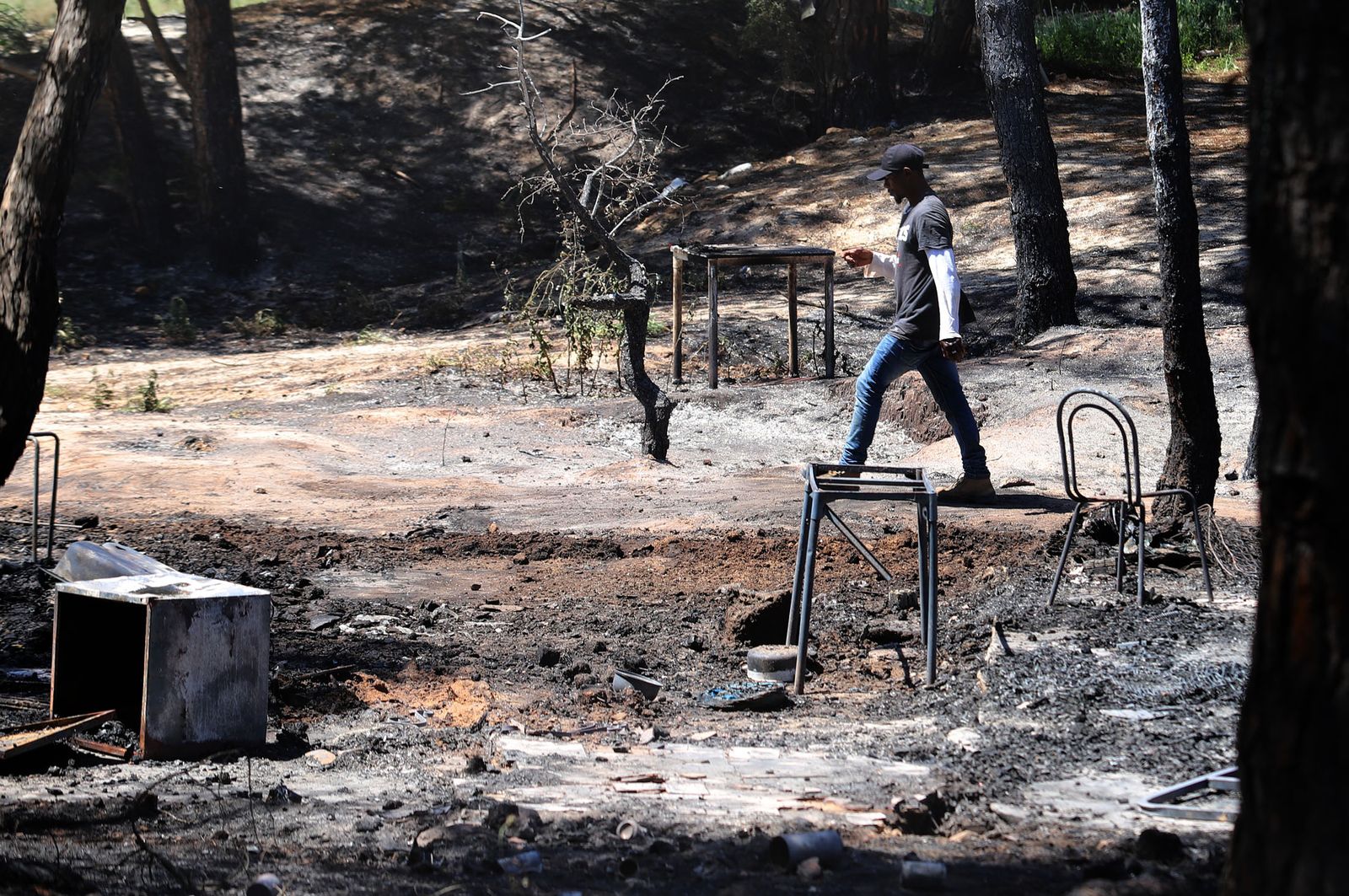Imágenes del incendio de chabolas en Lucena del Puerto