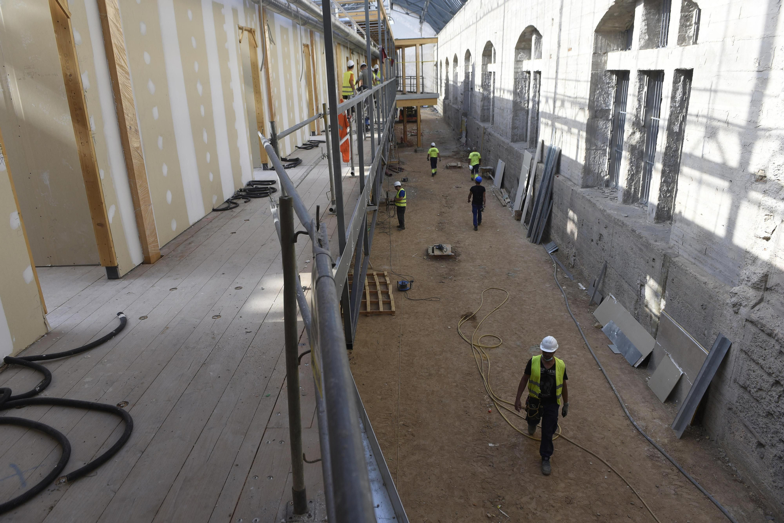 La rehabilitación de las naves de Renfe en San Jerónimo