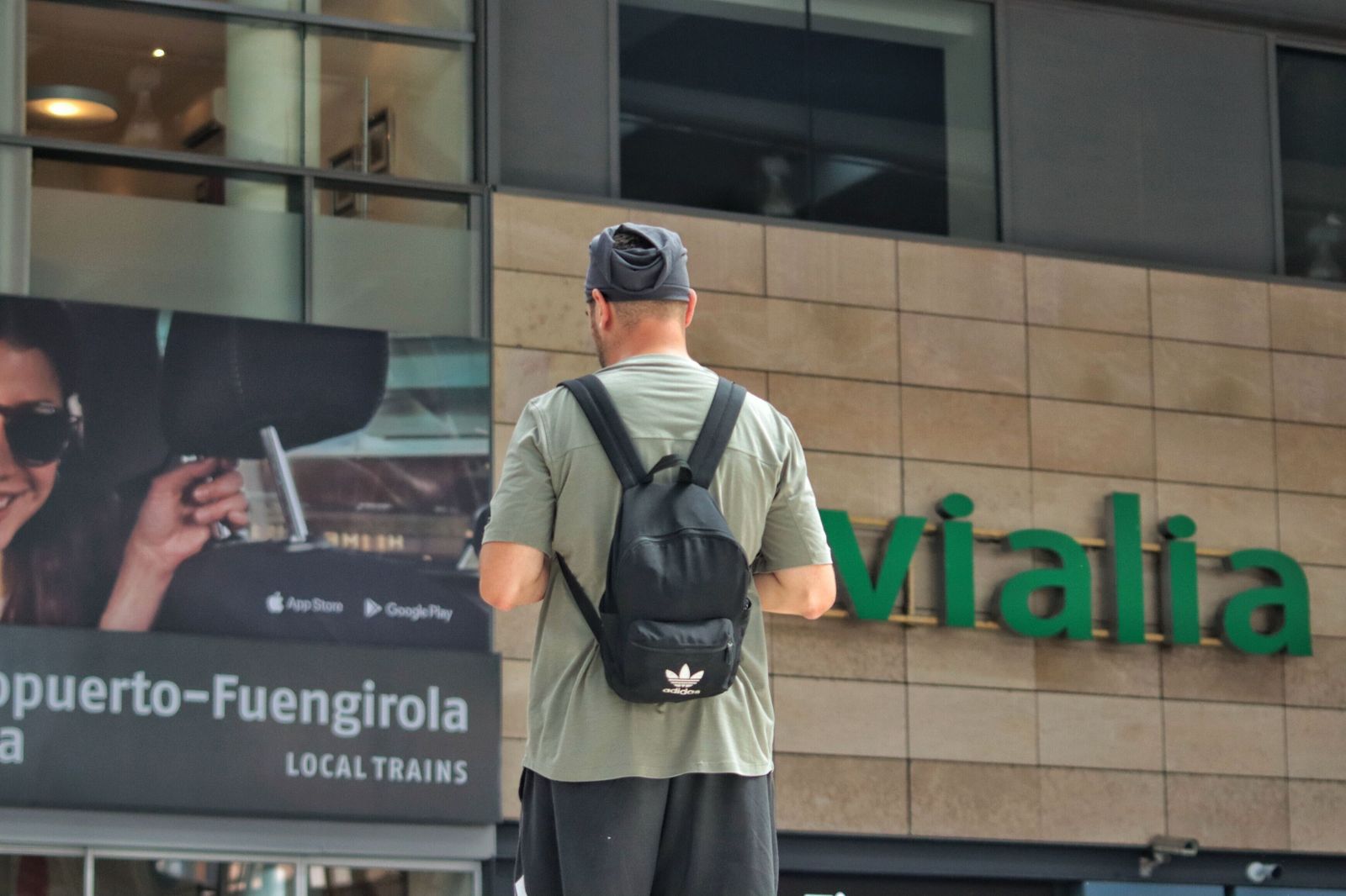 Así es el ambiente en la estación de Málaga este martes tras la cancelación de trenes.