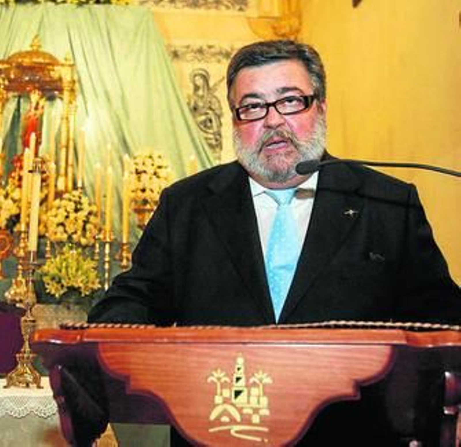Javier Tafur pronuncia anoche su pregón en el santuario.