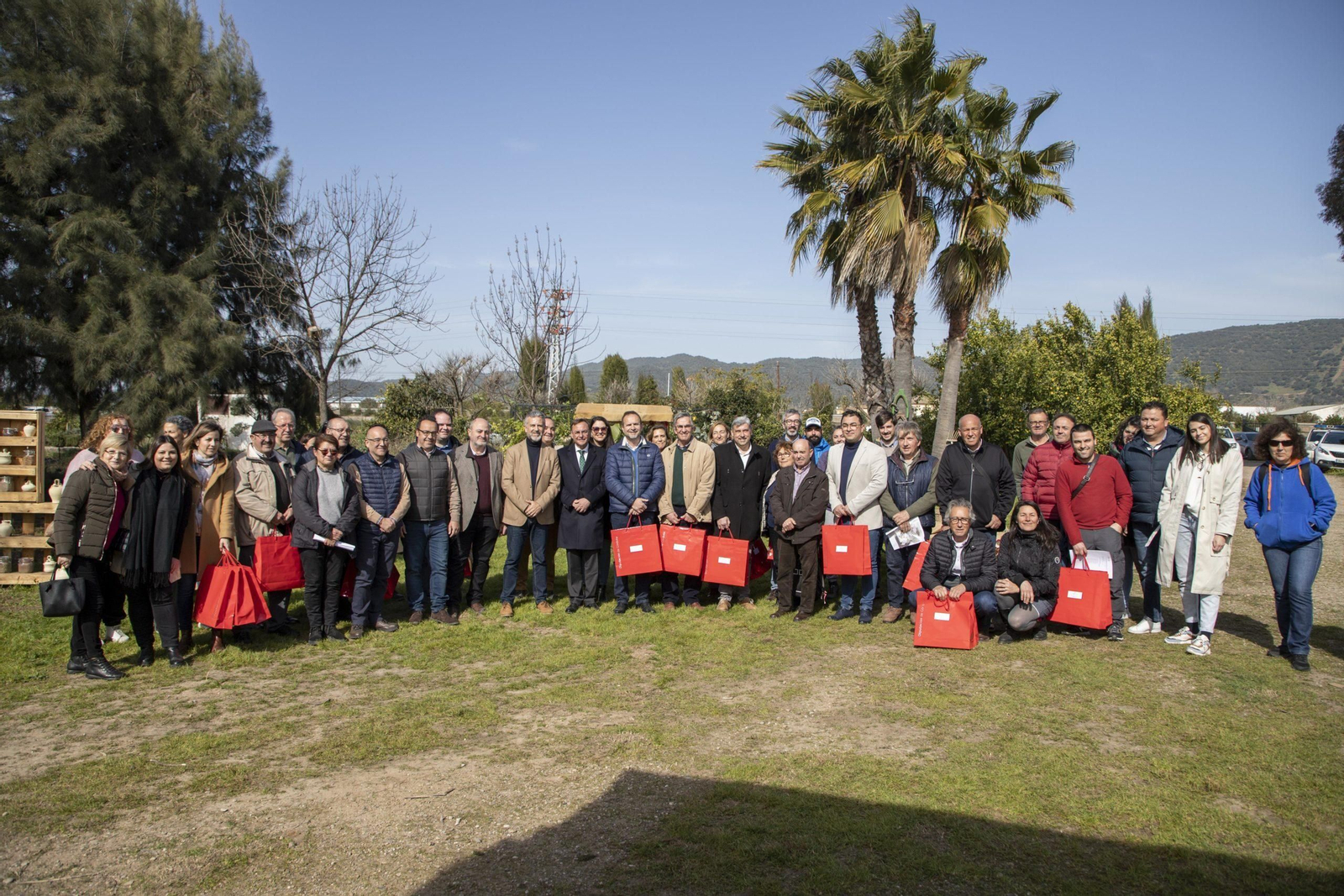 Entrega de semillas a los hortelanos de Córdoba.