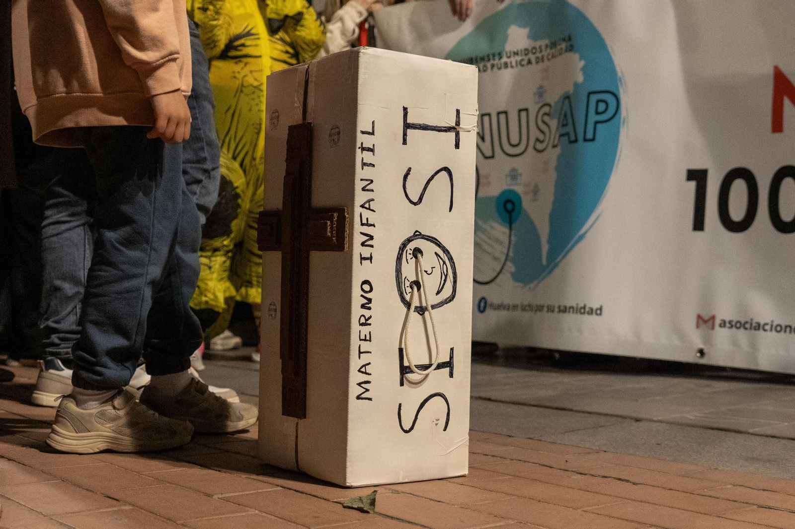 Imágenes de la concentración por la sanidad frente a la delegación