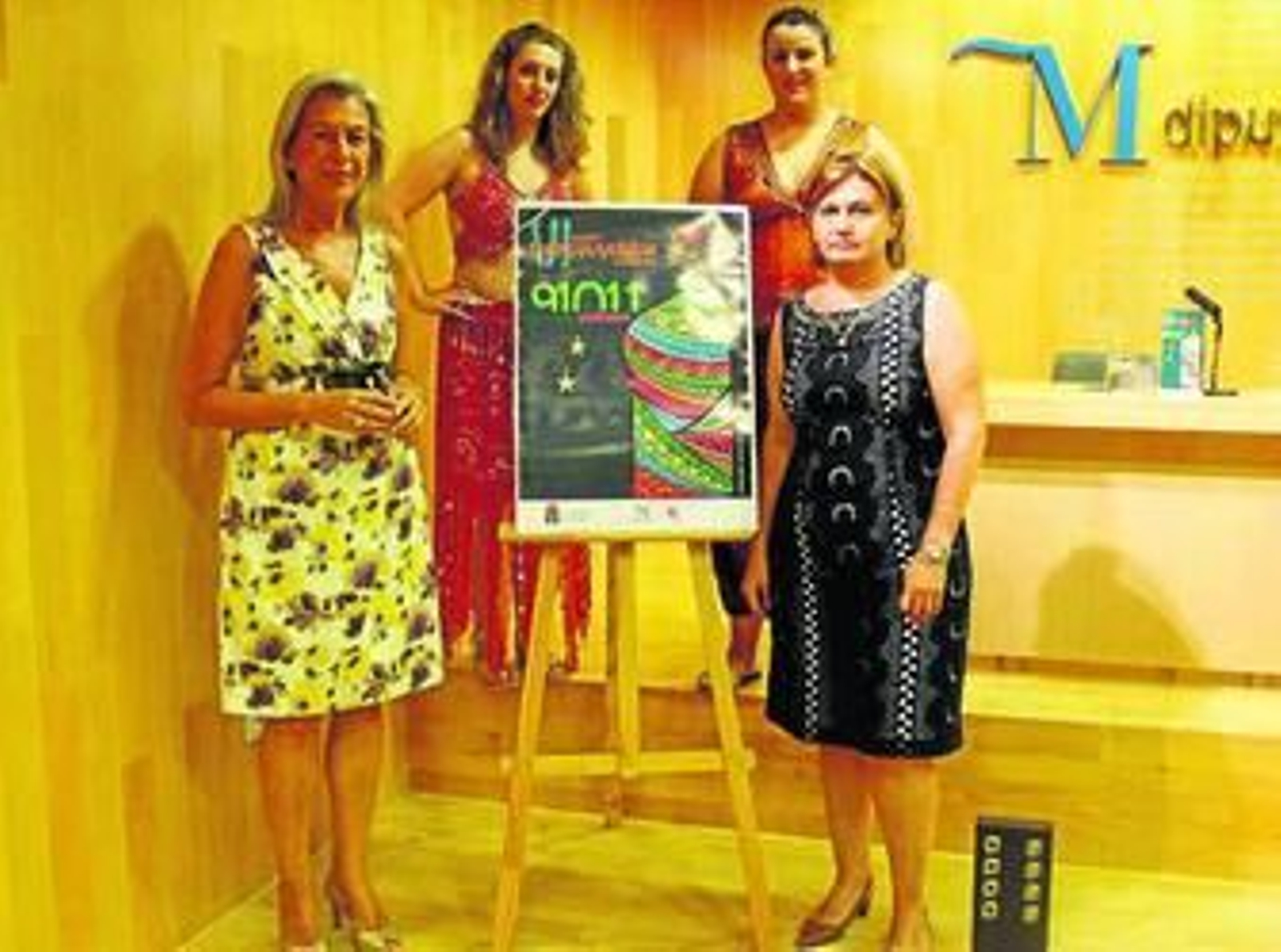 Presentación del cartel de la fiesta ayer.