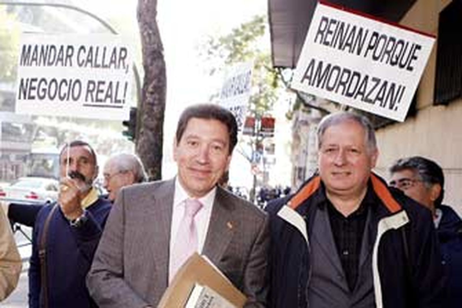 José Antonio Barroso y Felipe Alcaraz, antes de su declaración ante el juez Grande-Marlaska en la Audiencia Nacional el pasado mes de octubre.