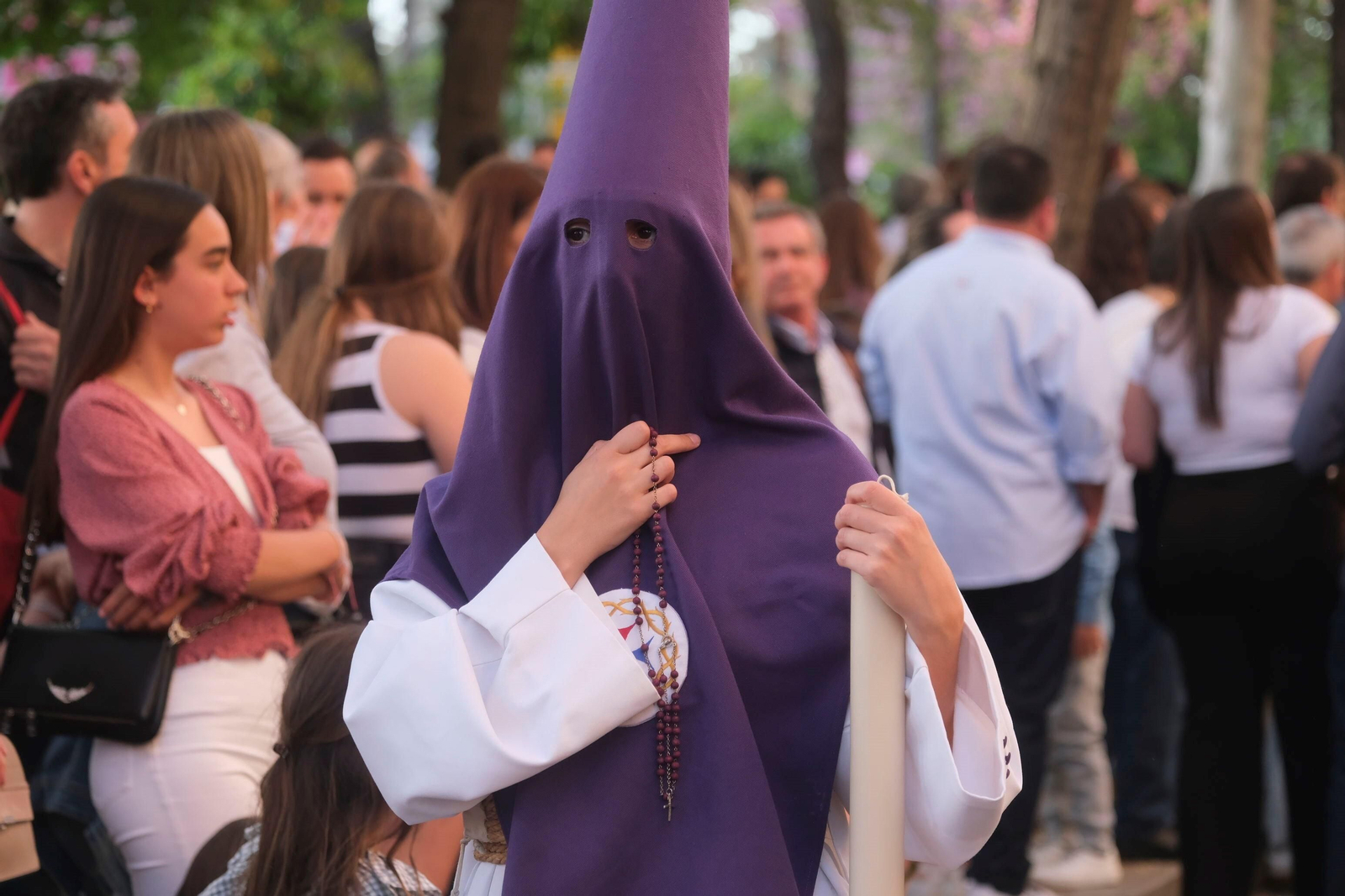 Martes Santo en Córdoba: la procesión de la Santa Faz, en imágenes