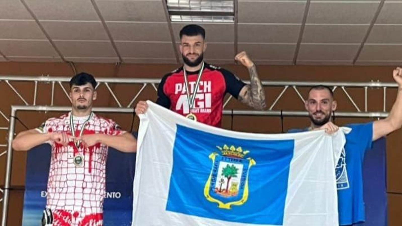 Fran Marmesal en el pódium tras la prueba. Fran Marmesal en el pódium tras la prueba.