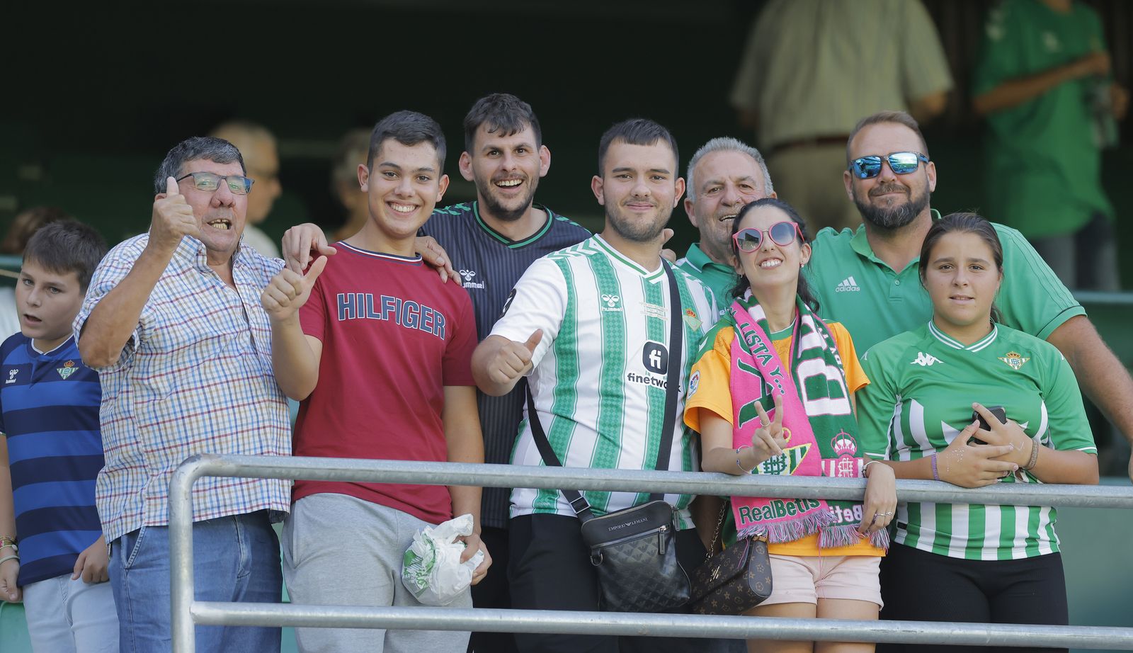 Búscate en la fotos del Betis-Sparta