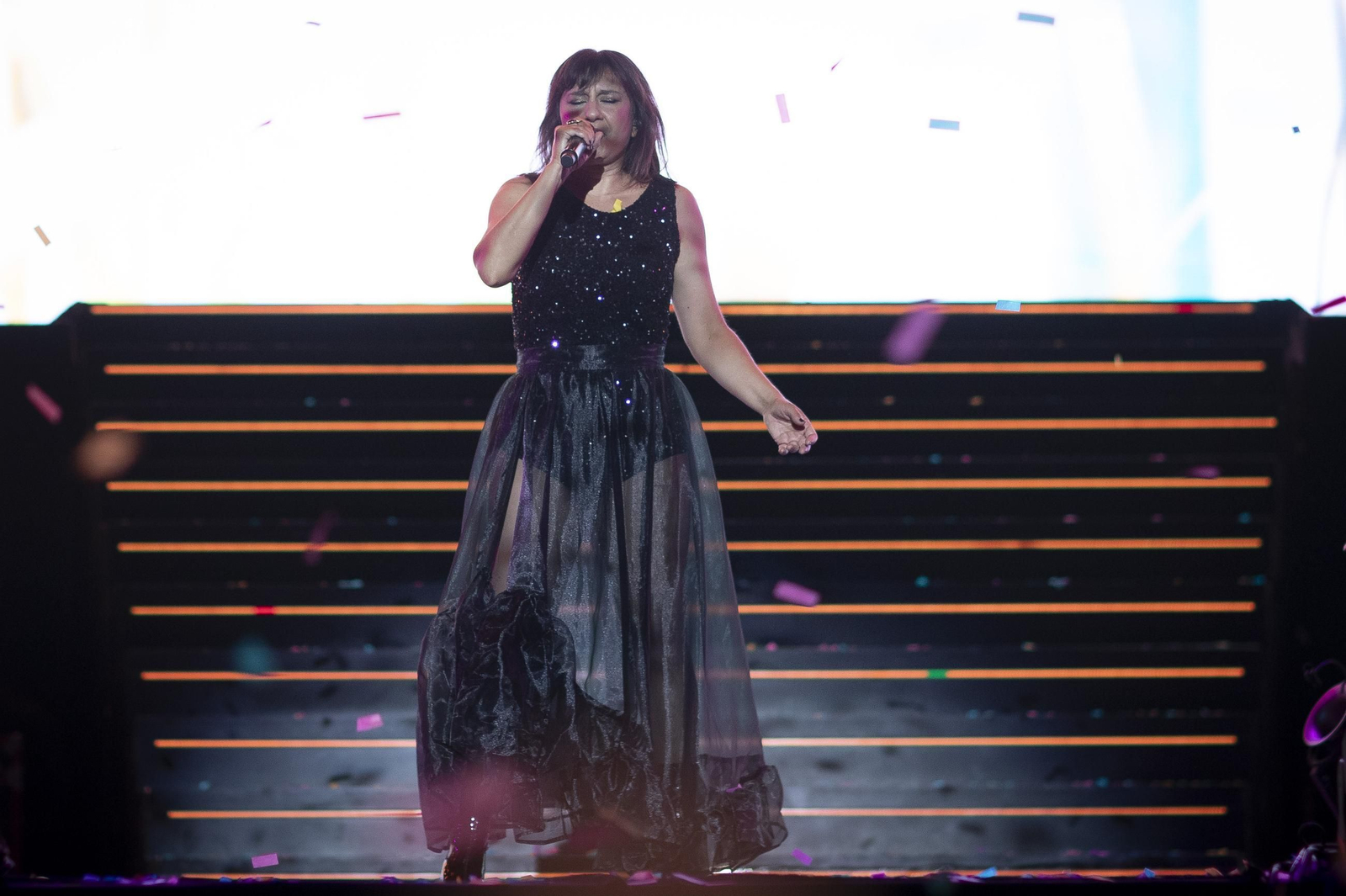 Todas las imágenes del concierto de Amaral en la Plaza de Toros