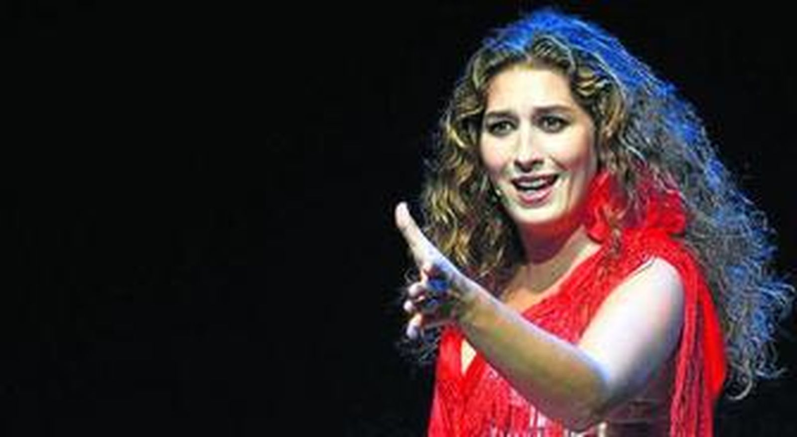 Estrella Morente, durante el espectáculo que ofreció en la pasada Bienal de Flamenco, en el Maestranza.