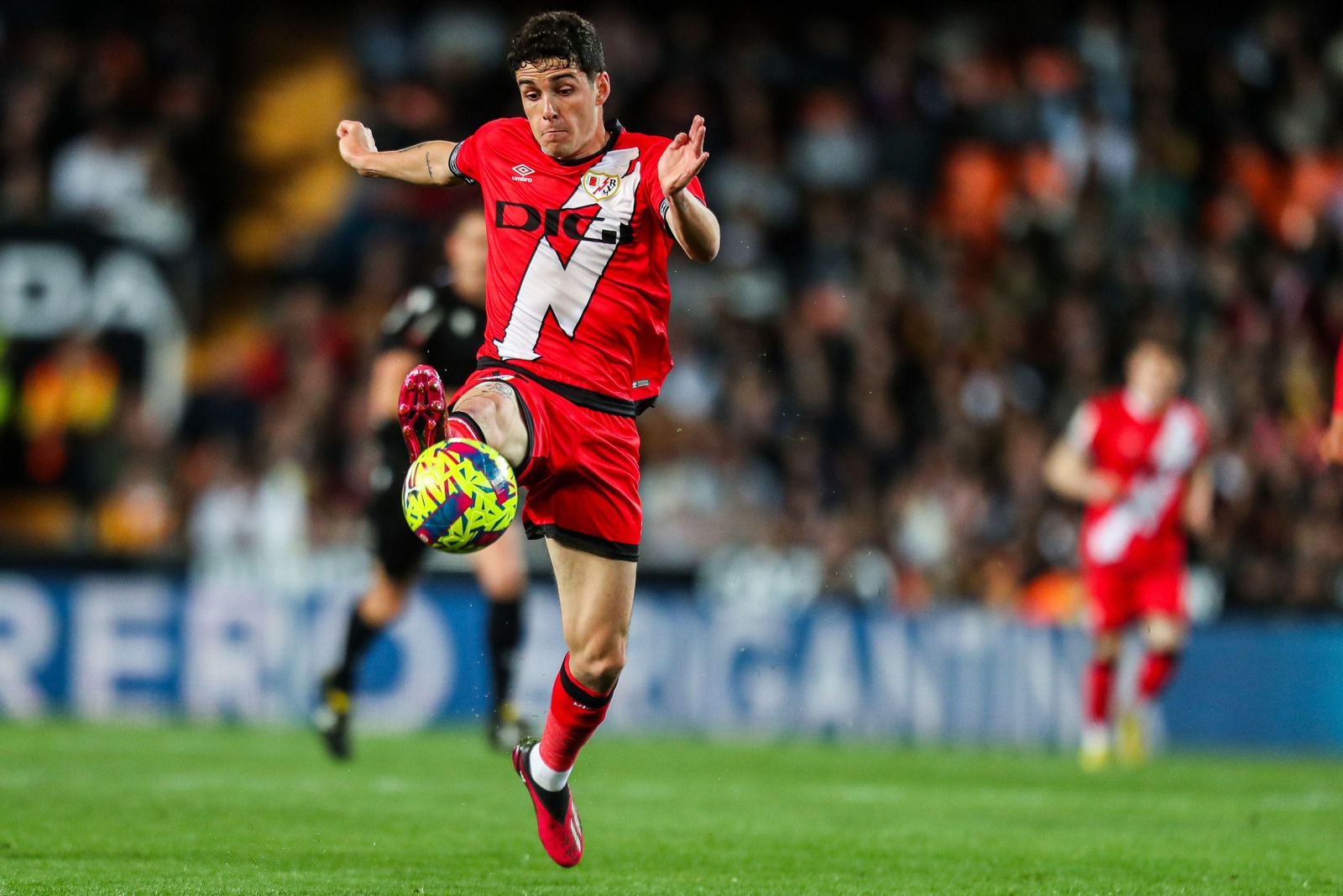 Sergio Camello, delantero del Rayo Vallecano.
