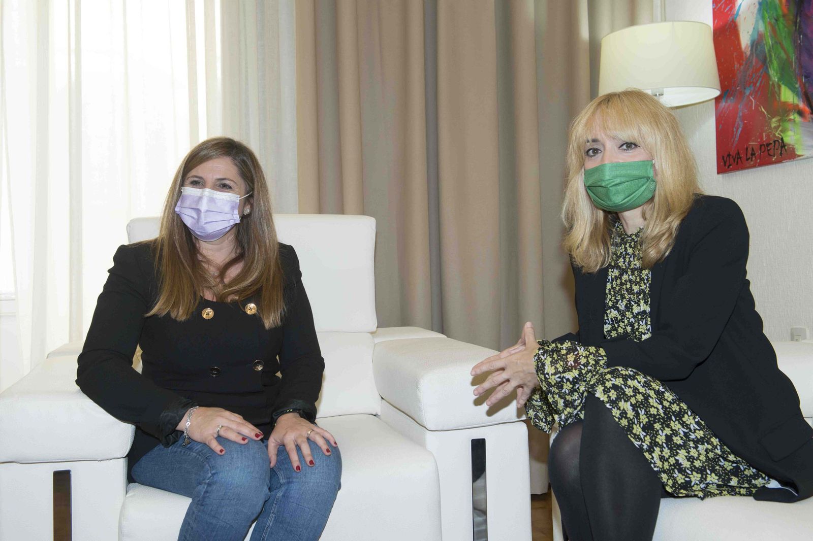 Irene García, presidenta de la Diputación de Cádiz; y Carmen Castilla, secretaria general de UGT-A.