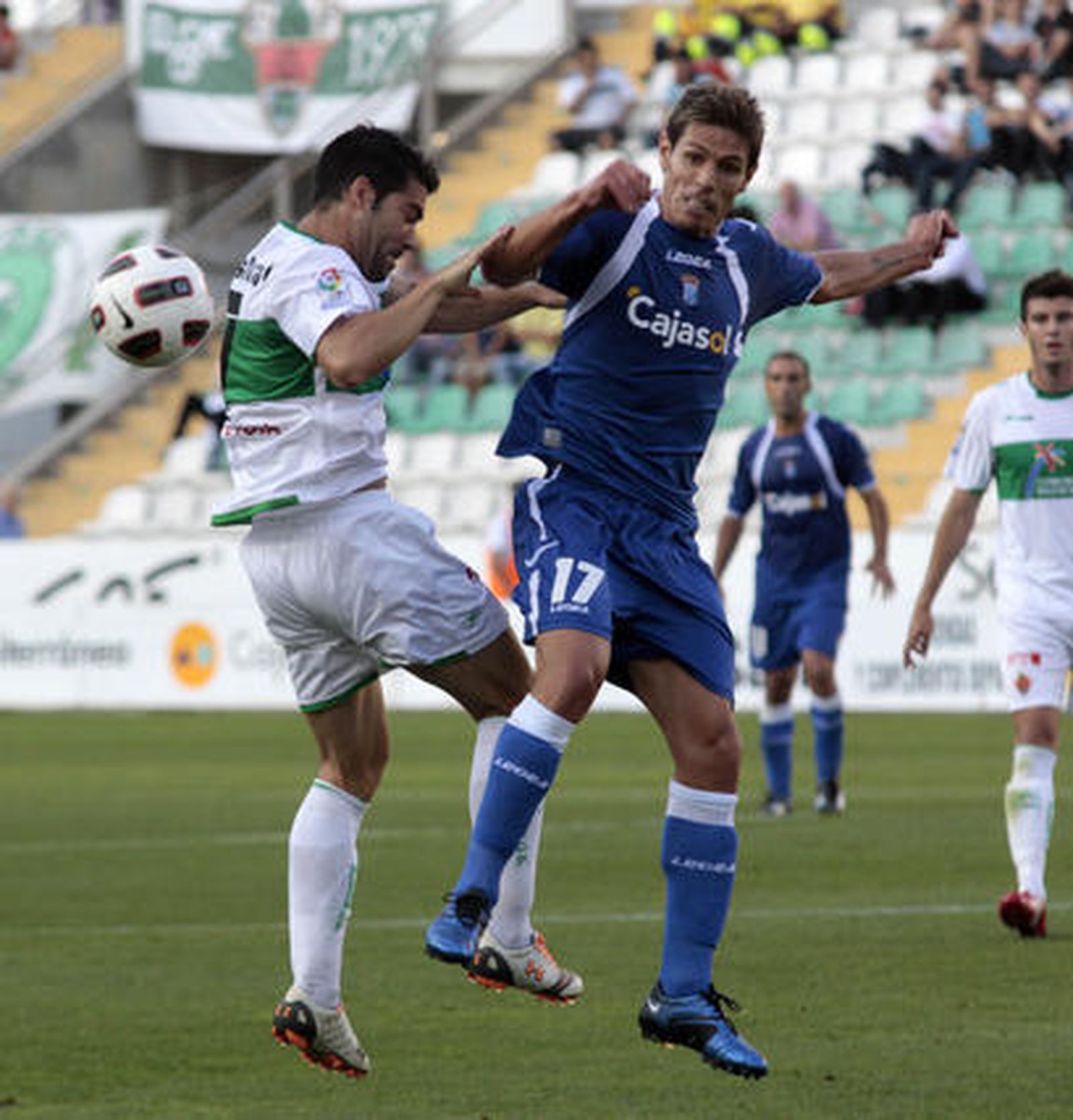 El Xerez cae goleado en Elche y no jugará la promoción (4-1). / LOF