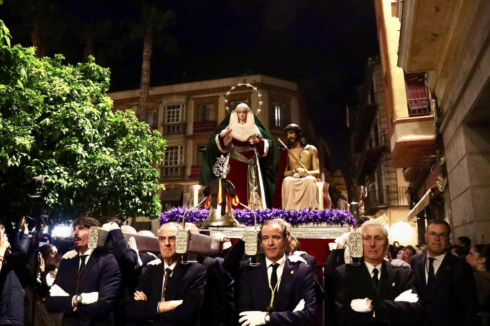 Semana Santa Málaga 2025 | Los traslados de Estudiantes, Paloma y Esperanza, en fotos