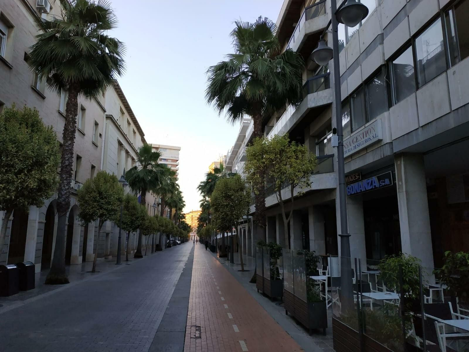 Sonómetros colocados en las farolas de la Gran Vía.