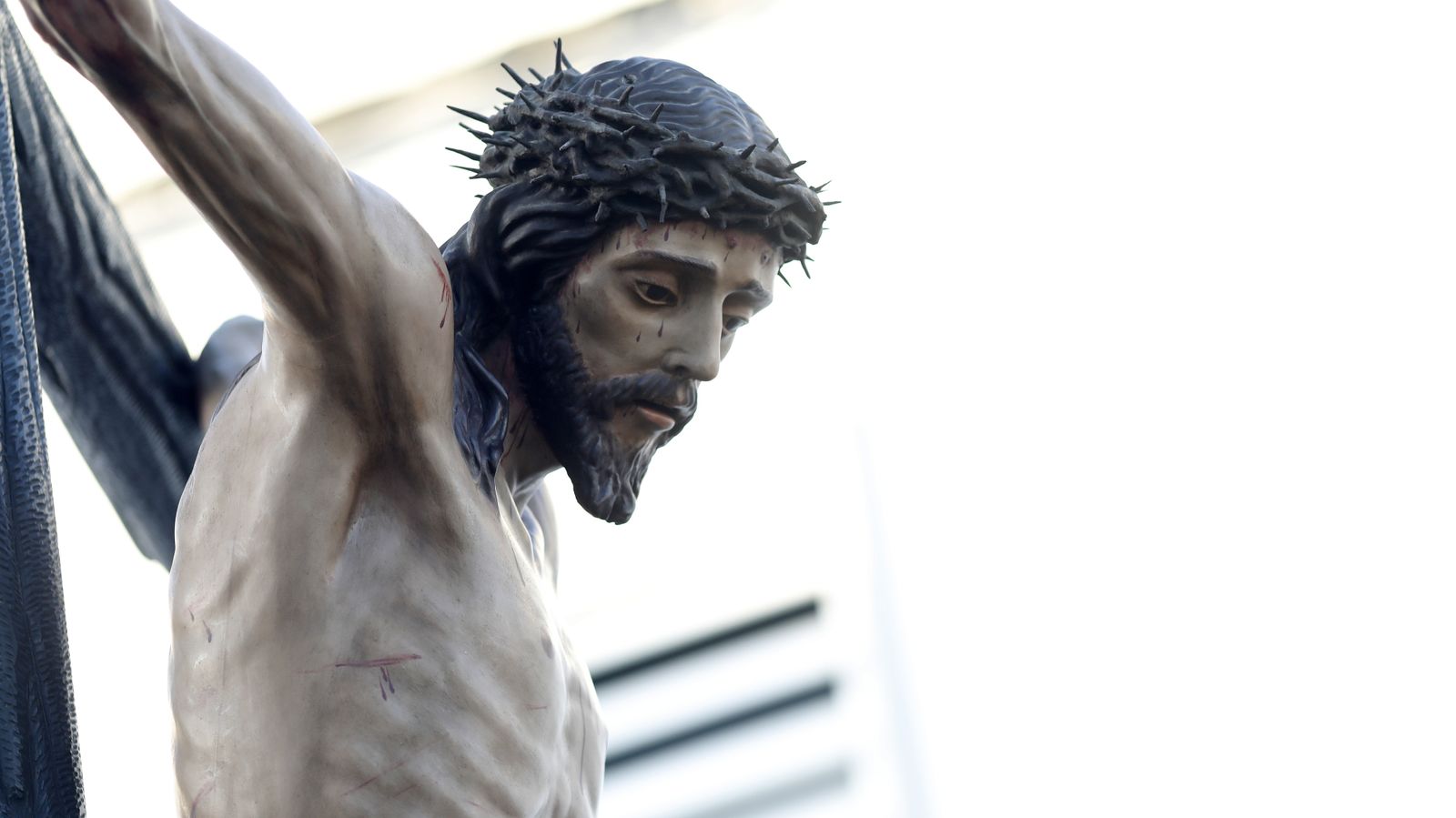 Las fotos del Viernes Santo en la Línea:  Cristo del Mar y Luz y Esperanza Nuestra, Soledad y Santo Entierro, Cristo del Amor y Misericordia y Amargura