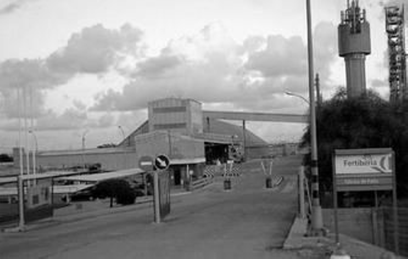Vista de las instalaciones de Fertiberia en Palos de la Frontera.
