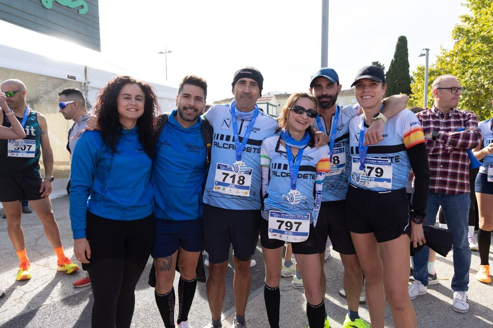 En imágenes: multitudinaria e histórica XXIX Media Maratón 'Ciudad de Jaén' y 10k en memoria de Paco Manzaneda