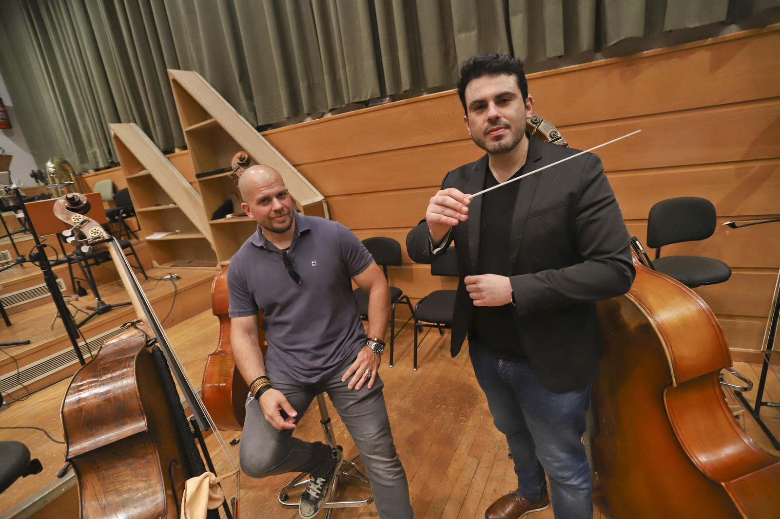 Alejandro Ibáñez y Arturo Díez Boscovich, este martes, en la sala de ensayos de la Orquesta Filarmónica de Málaga. Alejandro Ibáñez y Arturo Díez Boscovich, este martes, en la sala de ensayos de la Orquesta Filarmónica de Málaga.