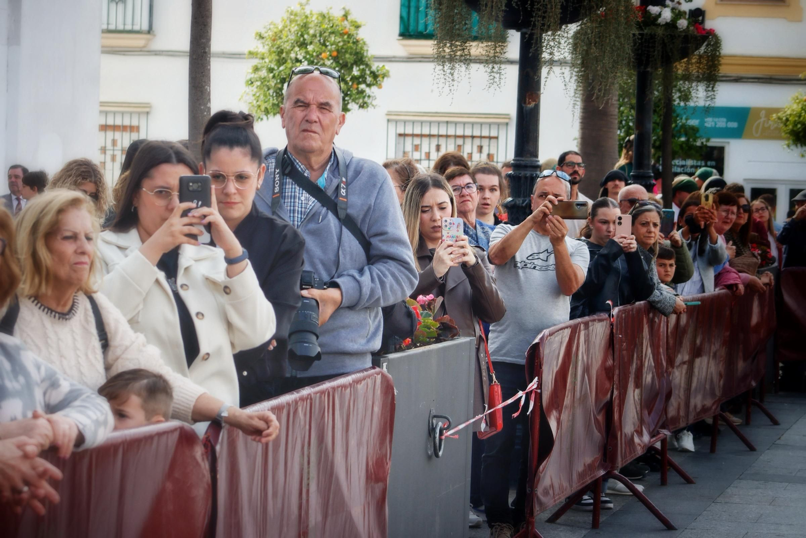 Imágenes de la salida del Perdón en la Semana Santa de Chiclana 2025