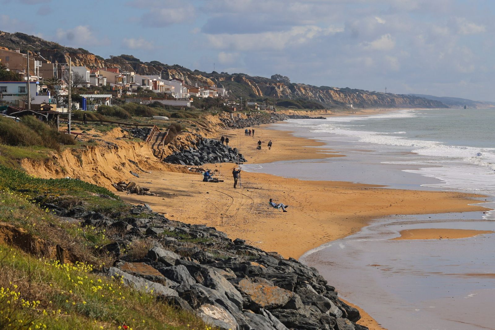 Estado de la playa de Mazagón tras los últimos temporales, en fotografías