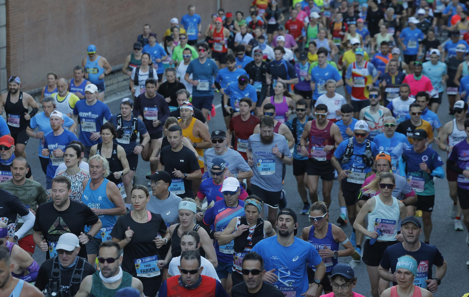 Búscate en el Zurich Maratón de Sevilla 2025