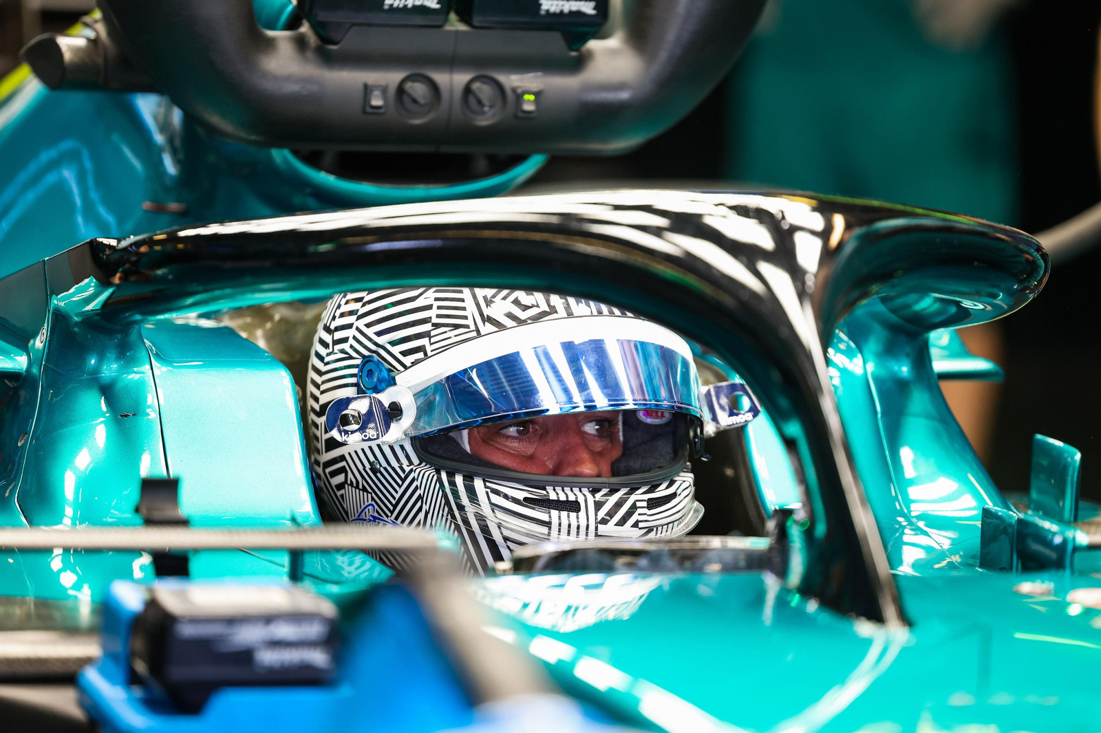 Las escuderías de  Fórmula uno se prueban tras el fin de temporada