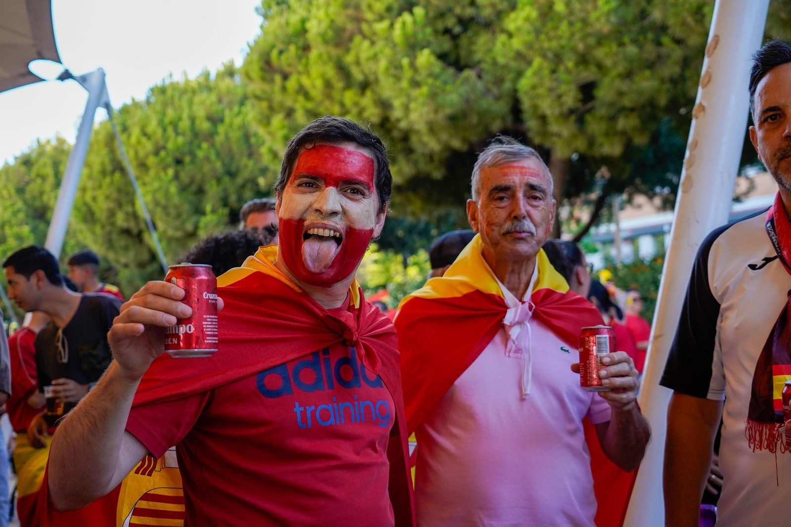 Imágenes del ambiente durante la final de la Eurocopa entre España e Inglaterra Imágenes del ambiente durante la final de la Eurocopa entre España e Inglaterra
