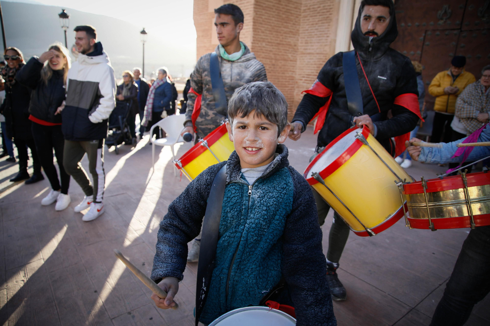 Las mejores imágenes del cierre de fiestas en Fiñana con "Las Ollas"