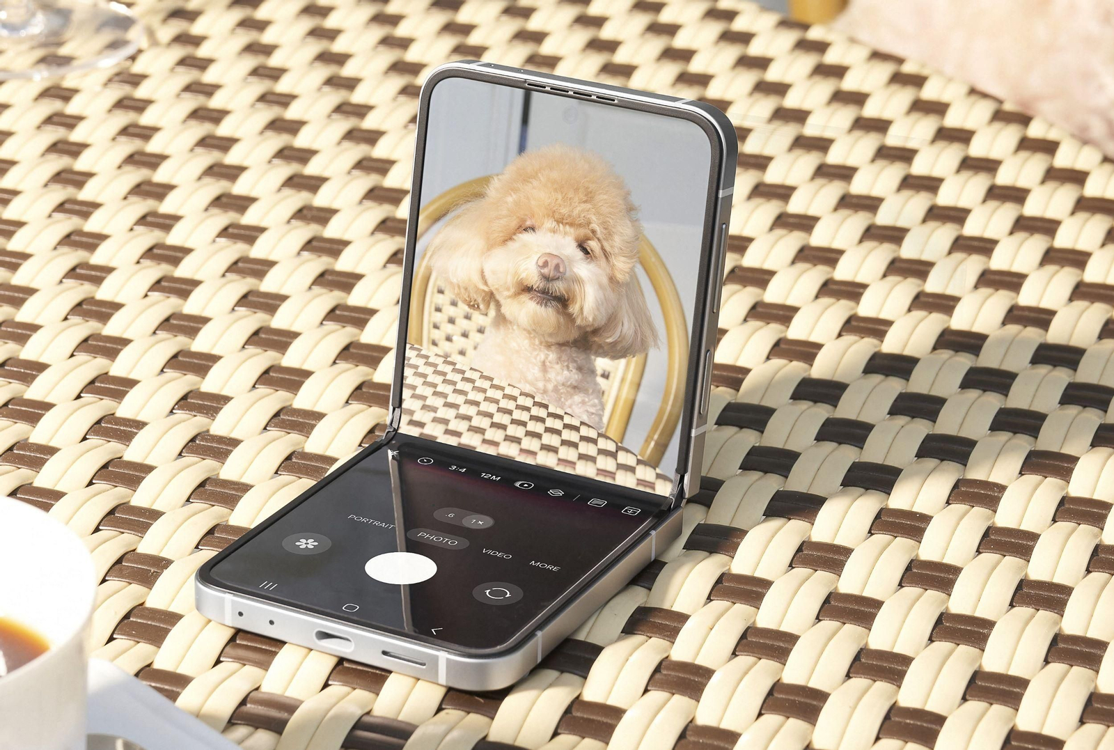 Samsung Galaxy Z Flip6