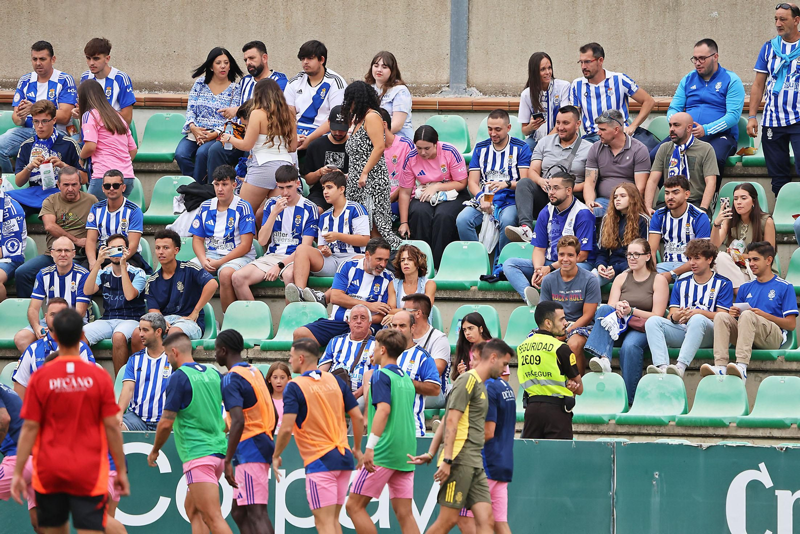 Búscate en las gradas del Betis Deportivo-Recreativo de Huelva
