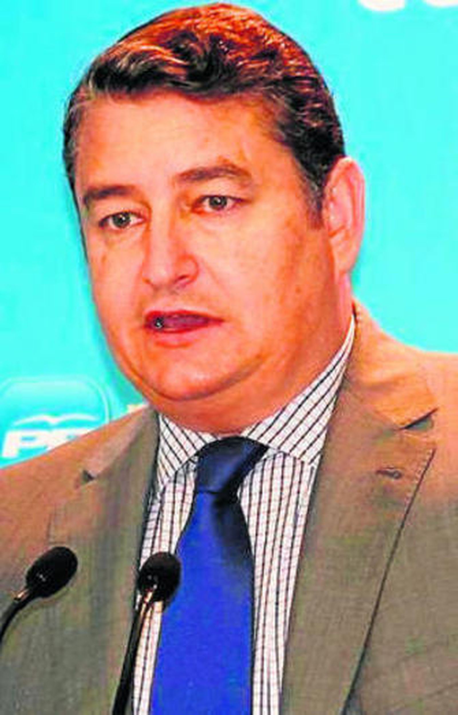 Sanz (PP): "Susana Díaz es la alumna privilegiada de lo peor del PSOE"