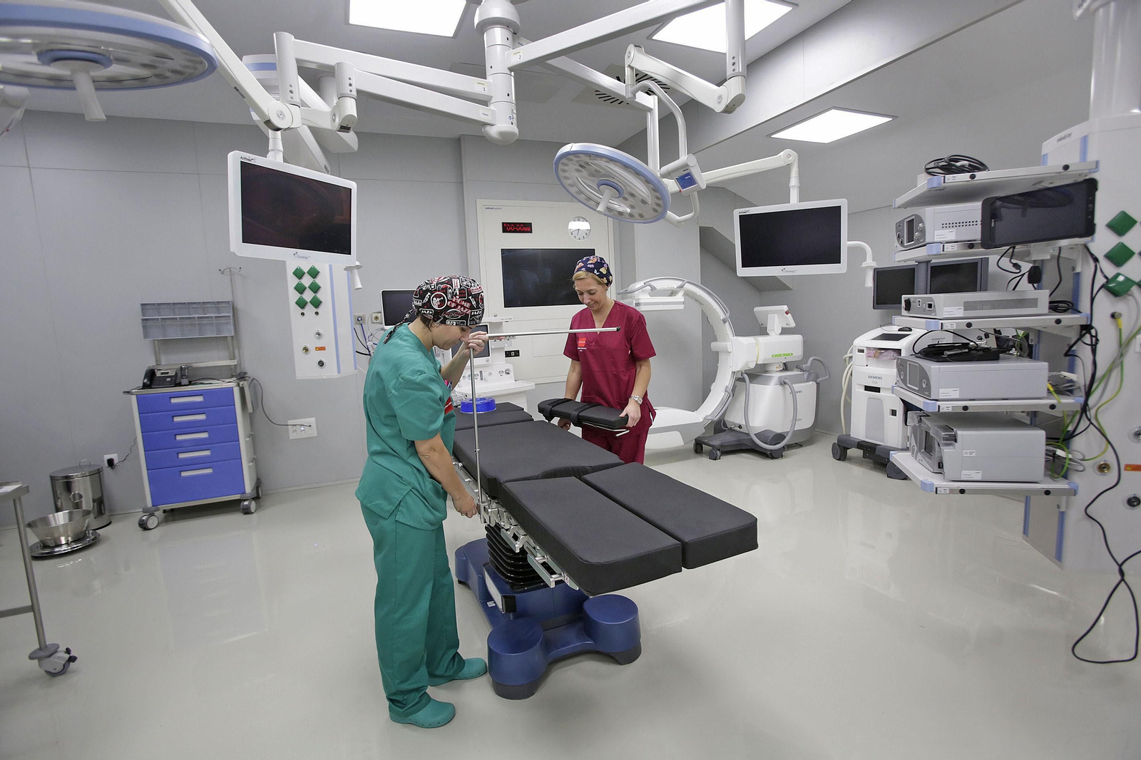 Imágenes de la nueva clínica Lopez Cano en el Estadio Carranza