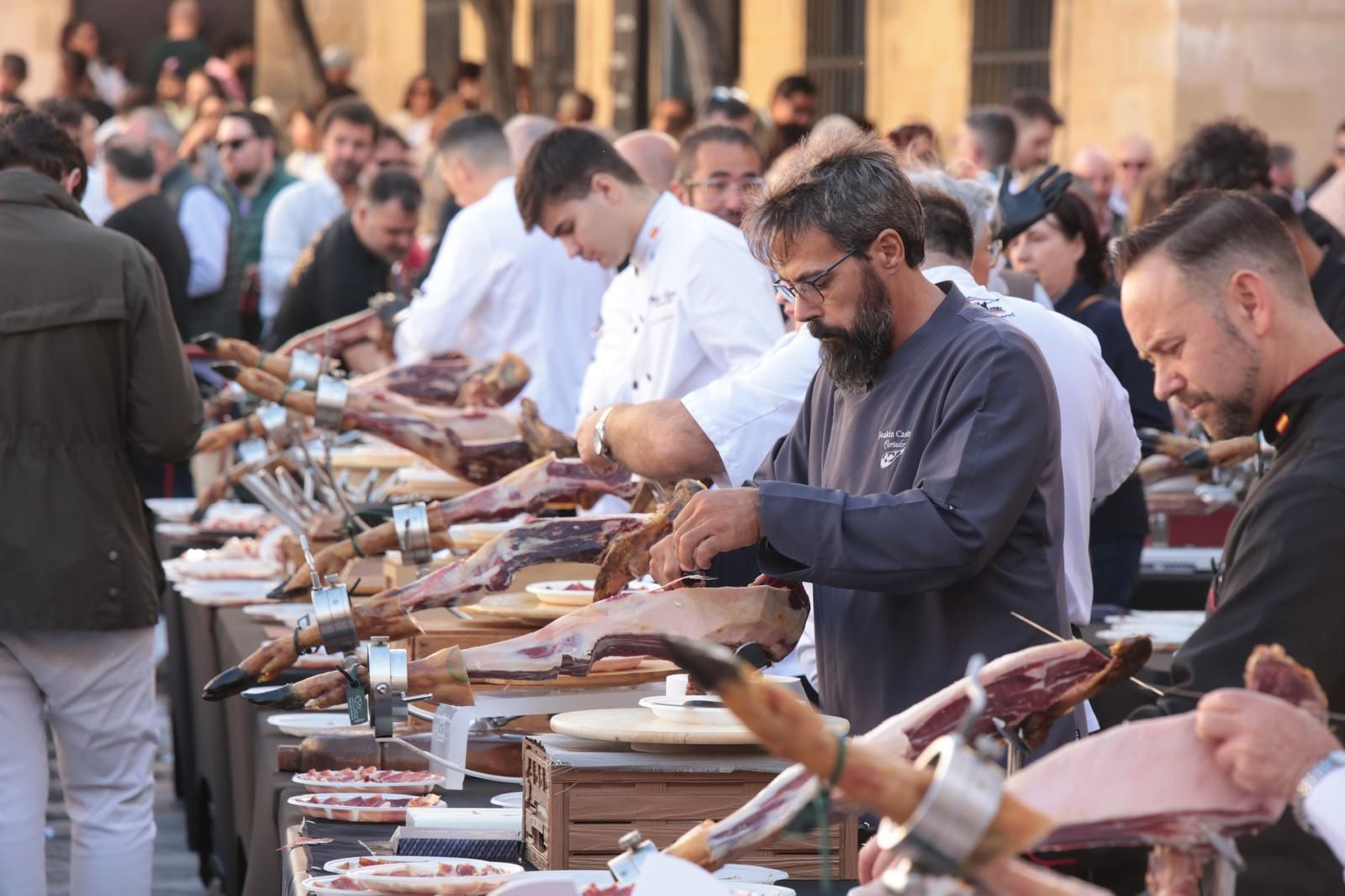 III Jornada de Cortadores de Jamón Solidarios en Jerez