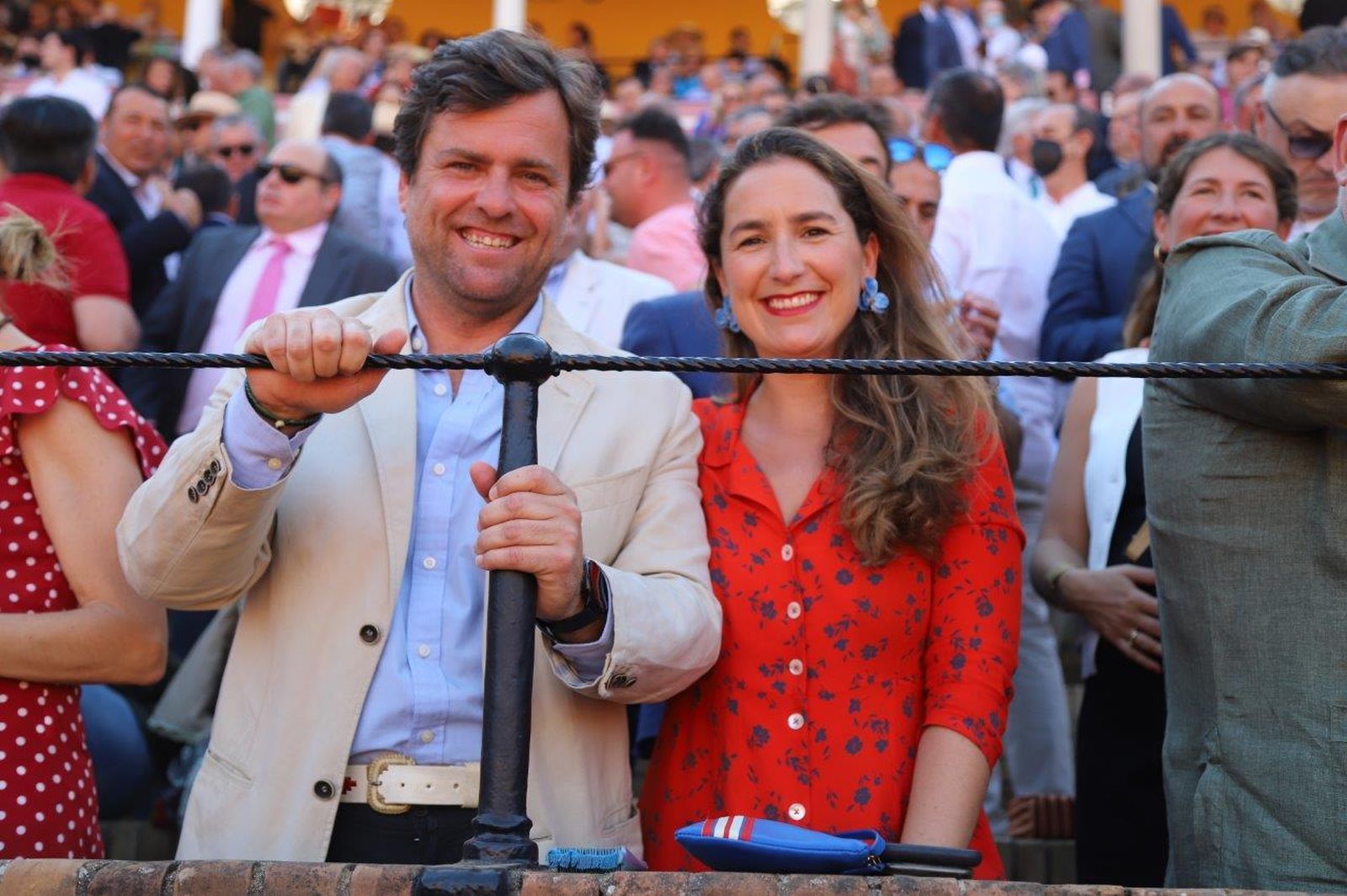 Las fotos de los famosos y las autoridades en la corrida de Miura