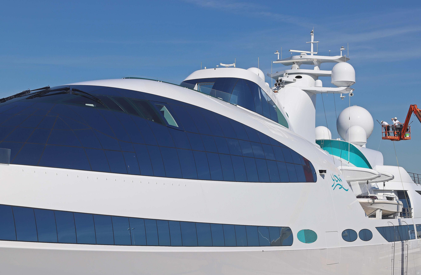 Escala del yate 'M/Y Yas' en el Puerto de Algeciras