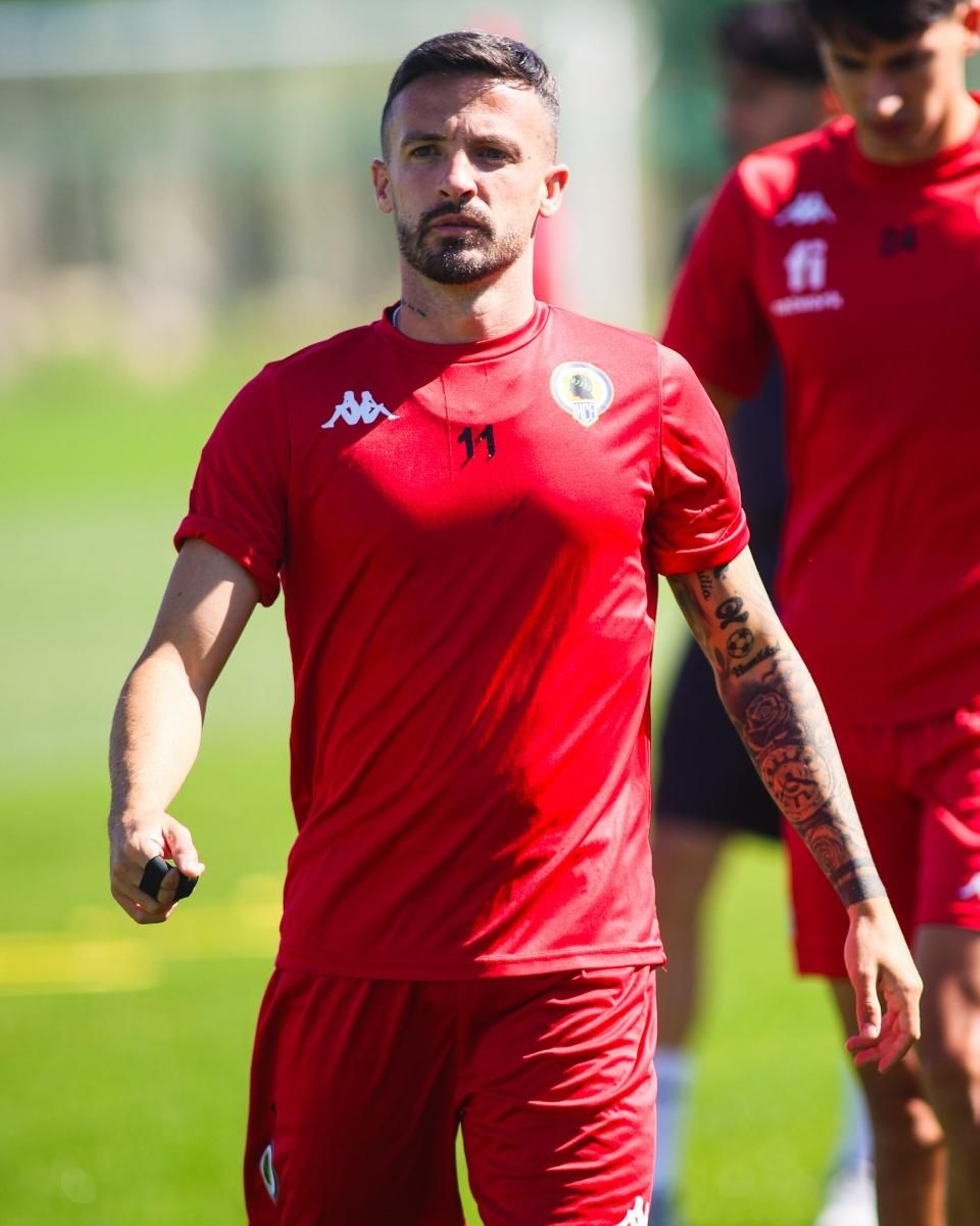 Javi Moreno se ejercita con el equipo herculano en una sesión de trabajo.