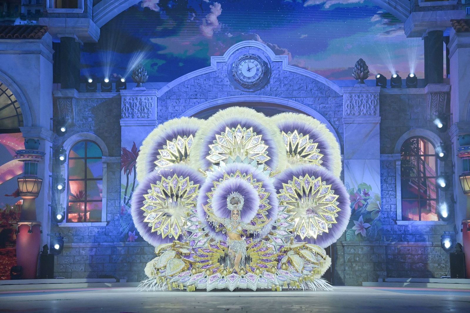 Las espectaculares fantasías de la gala de la reina del carnaval de Santa Cruz de Tenerife 2026