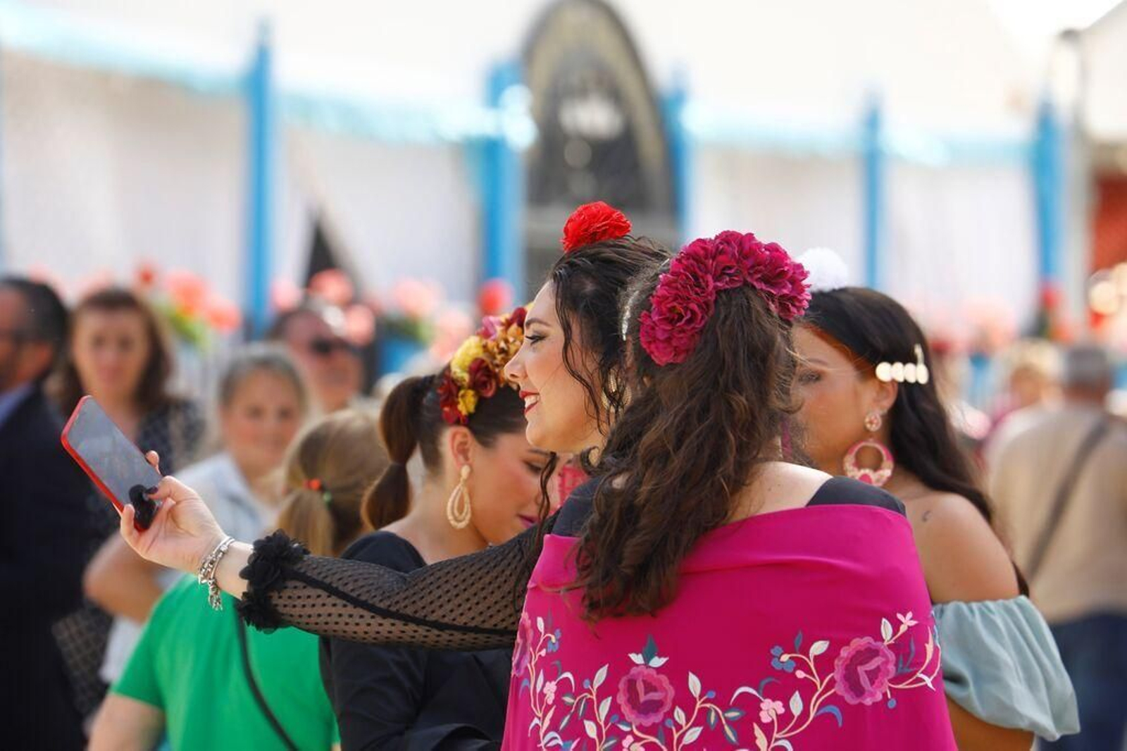 Jóvenes en la Feria de Córdoba de 2023. Jóvenes en la Feria de Córdoba de 2023.